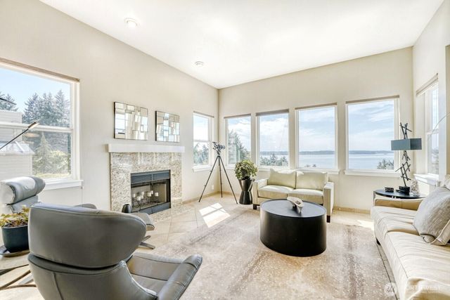 5711 Upland Terrace NE, Tacoma, WA 98422