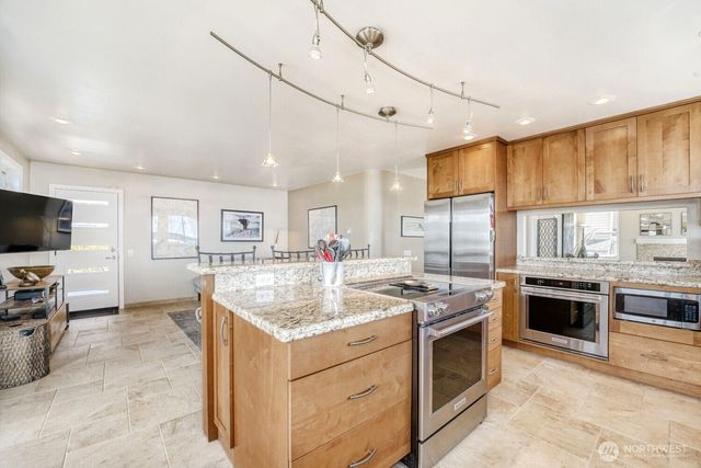 5711 Upland Terrace NE, Tacoma, WA 98422