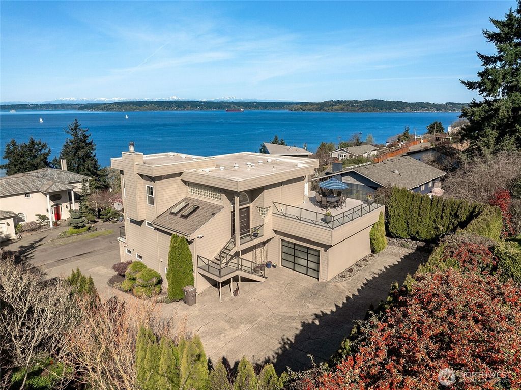 5711 Upland Terrace NE, Tacoma, WA 98422