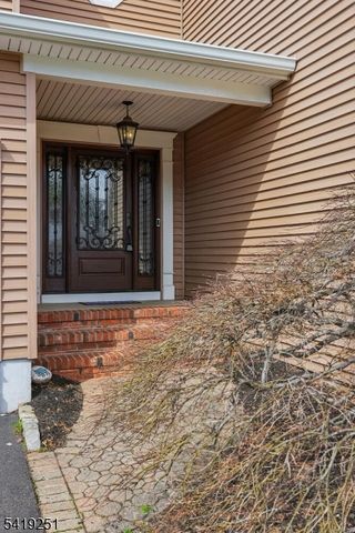 96 Beechwood Cir, Hillsborough Twp., NJ 08844