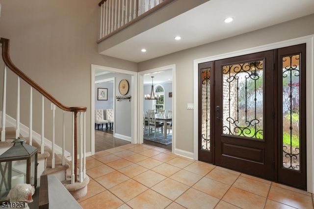 96 Beechwood Cir, Hillsborough Twp., NJ 08844