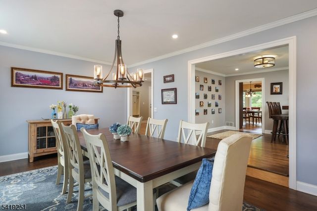 96 Beechwood Cir, Hillsborough Twp., NJ 08844