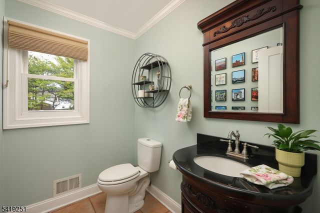 96 Beechwood Cir, Hillsborough Twp., NJ 08844