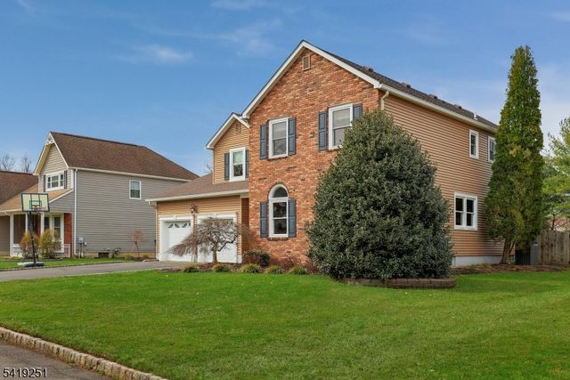 96 Beechwood Cir, Hillsborough Twp., NJ 08844