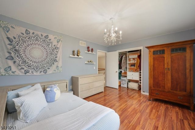 96 Beechwood Cir, Hillsborough Twp., NJ 08844