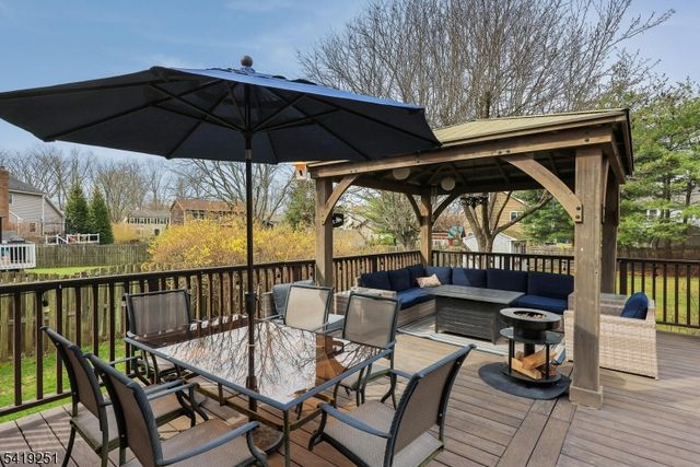 96 Beechwood Cir, Hillsborough Twp., NJ 08844