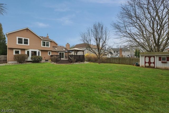 96 Beechwood Cir, Hillsborough Twp., NJ 08844