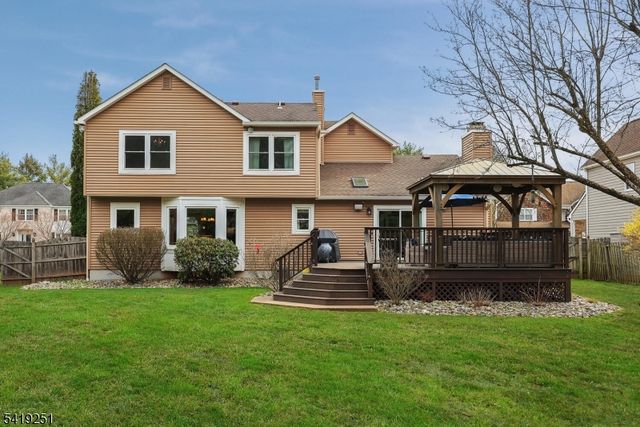 96 Beechwood Cir, Hillsborough Twp., NJ 08844