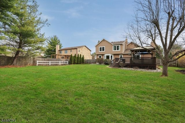 96 Beechwood Cir, Hillsborough Twp., NJ 08844
