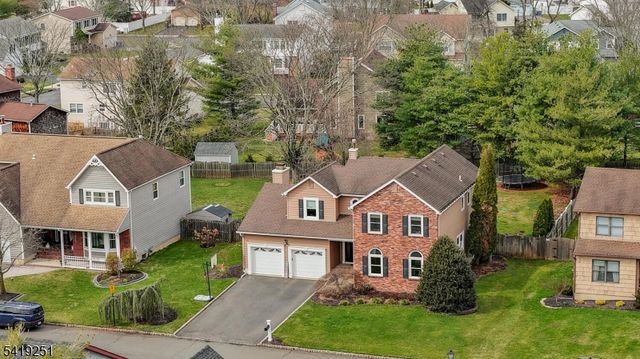 96 Beechwood Cir, Hillsborough Twp., NJ 08844