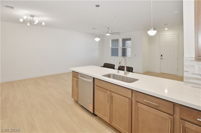 12460 Kings Creek Place, Las Vegas, NV 89138