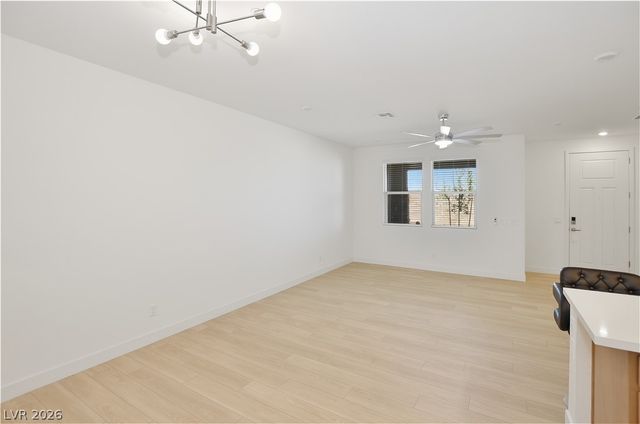 12460 Kings Creek Place, Las Vegas, NV 89138