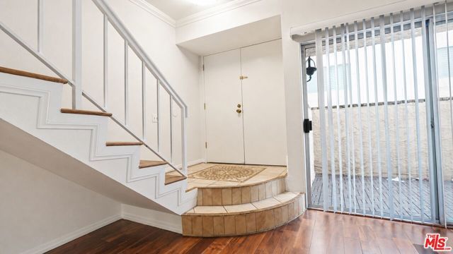 5139 Balboa Boulevard 12, Encino (los Angeles), CA 91316