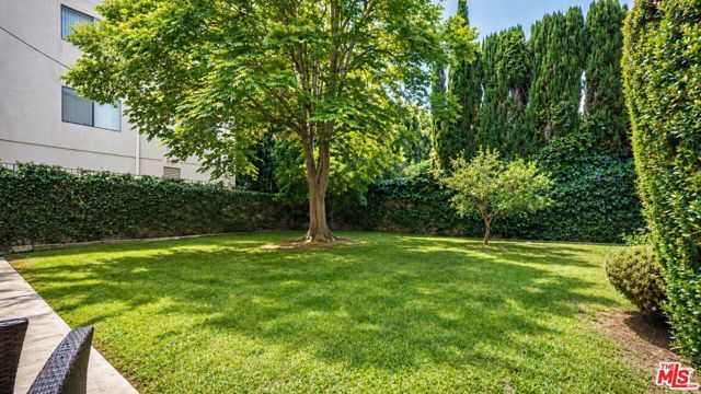 5139 Balboa Boulevard 12, Encino (los Angeles), CA 91316