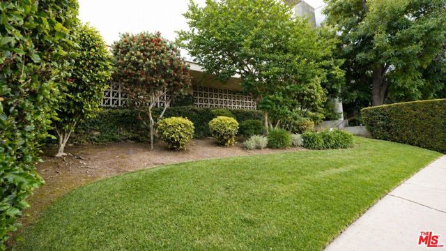 5139 Balboa Boulevard 12, Encino (los Angeles), CA 91316