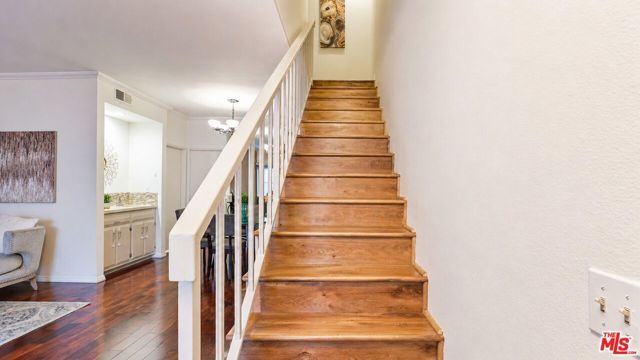 5139 Balboa Boulevard 12, Encino (los Angeles), CA 91316