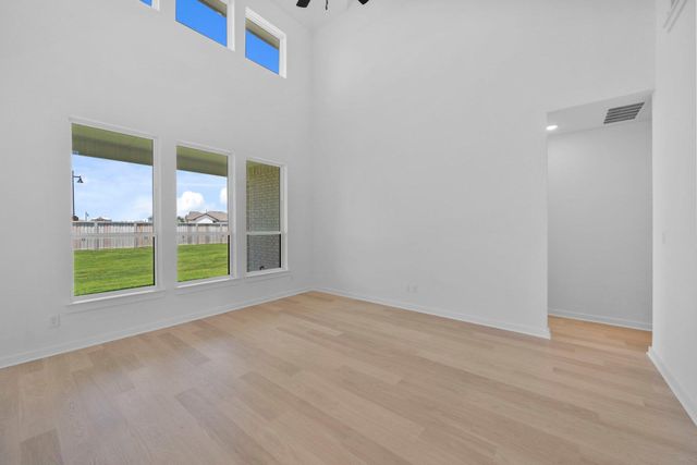 225 Pacific Grove CIR, Liberty Hill, TX 78642