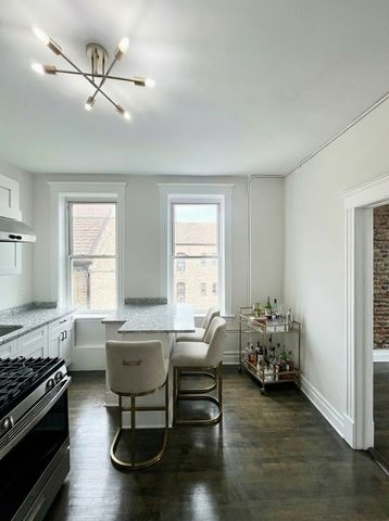 2512 S Trumbull Avenue 2R, Chicago, IL 60623