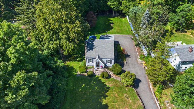 195 Oscawana Lake Road, Putnam Valley, NY 10579
