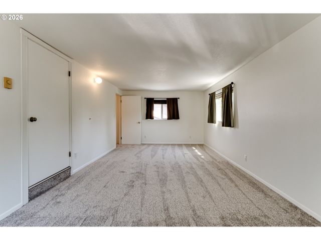 925 GRANT St, Eugene, OR 97402