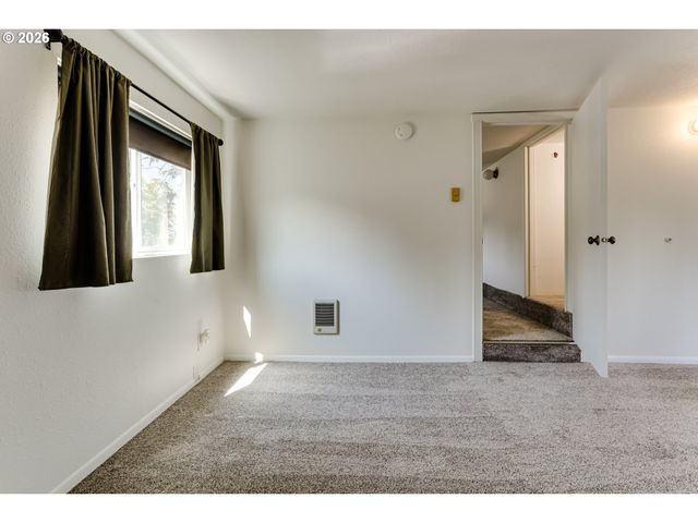 925 GRANT St, Eugene, OR 97402