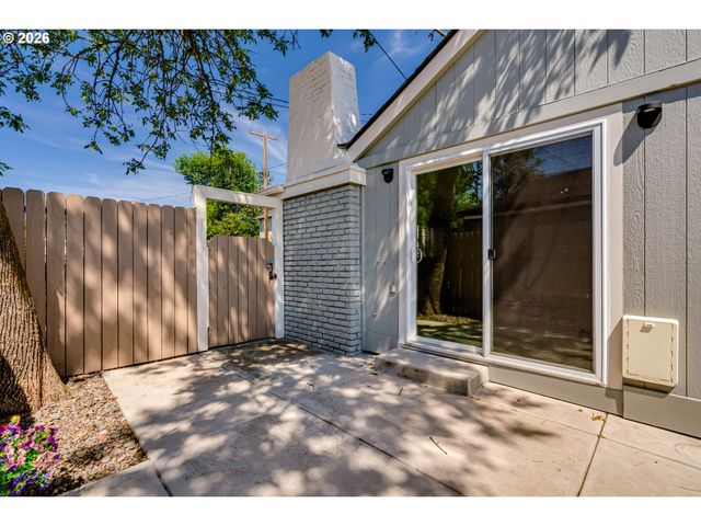 925 GRANT St, Eugene, OR 97402