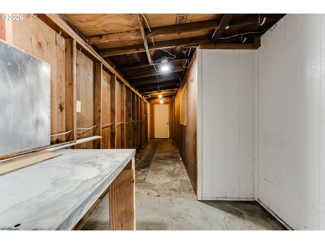 925 GRANT St, Eugene, OR 97402