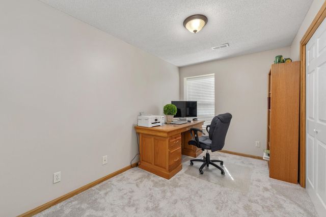 1711 N Hawthorn Ct, Andover, KS 67002