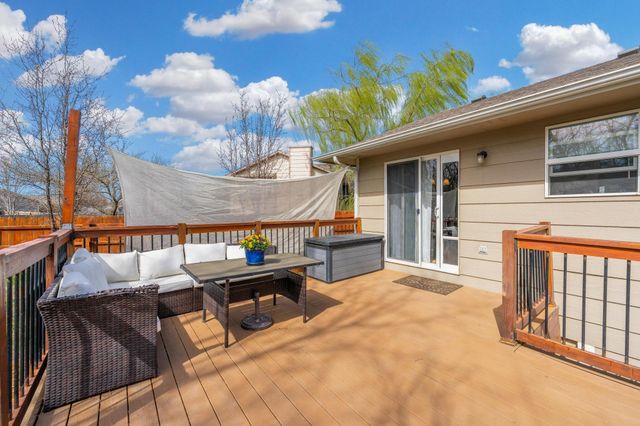 1711 N Hawthorn Ct, Andover, KS 67002