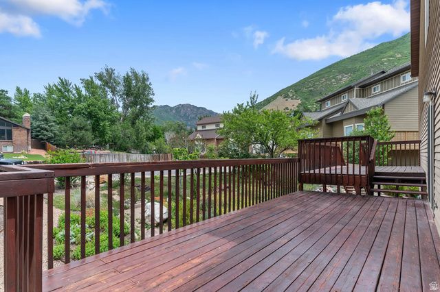7977 S SUNNYOAK CIR, Cottonwood Heights, UT 84121