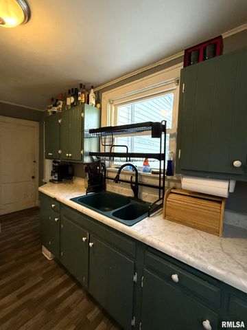 1780 BAIRD Avenue, Galesburg, IL 61401