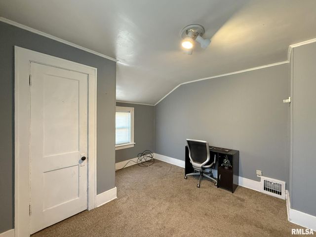 1780 BAIRD Avenue, Galesburg, IL 61401