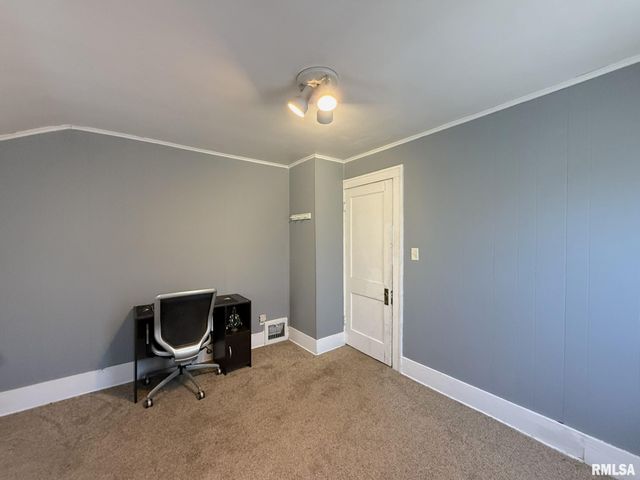 1780 BAIRD Avenue, Galesburg, IL 61401