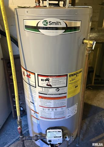 1780 BAIRD Avenue, Galesburg, IL 61401