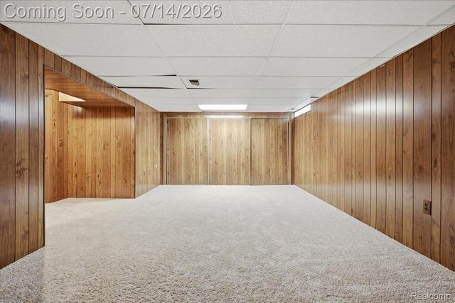 1097 Kirts Blvd A, Troy, MI 48084