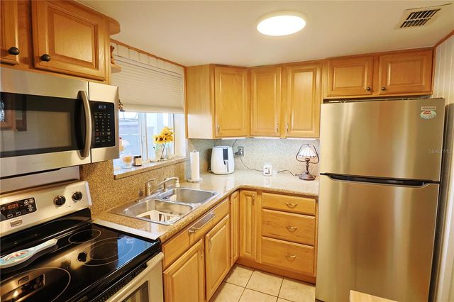 1850 SUNNY DRIVE F4, Bradenton, FL 34207