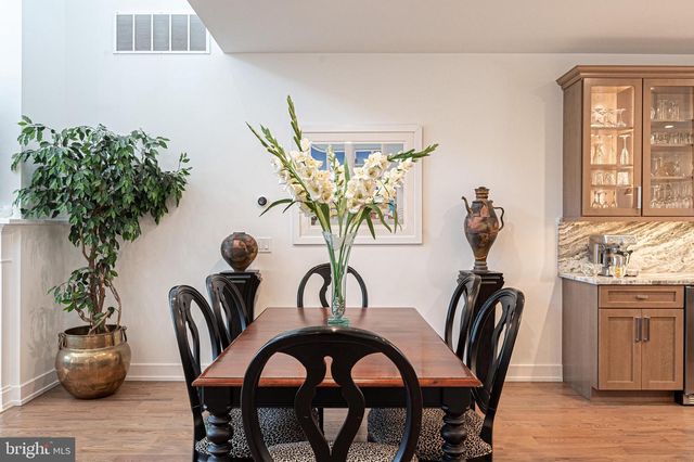 420 N DELAVAN AVE, Margate City, NJ 08402