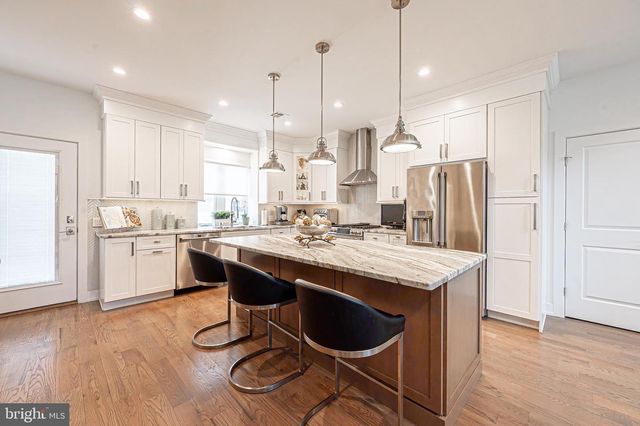 420 N DELAVAN AVE, Margate City, NJ 08402