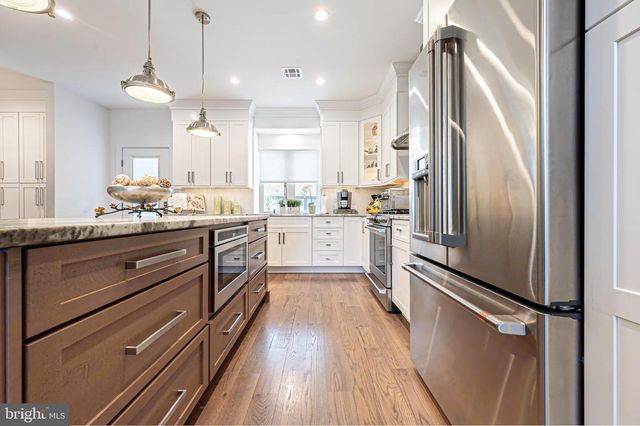 420 N DELAVAN AVE, Margate City, NJ 08402