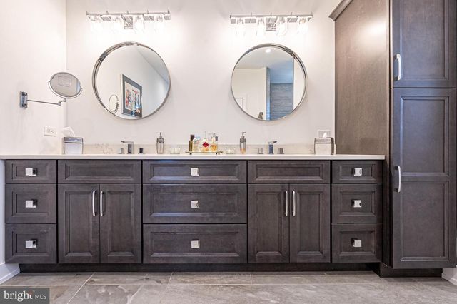 420 N DELAVAN AVE, Margate City, NJ 08402