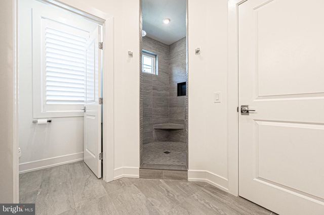 420 N DELAVAN AVE, Margate City, NJ 08402