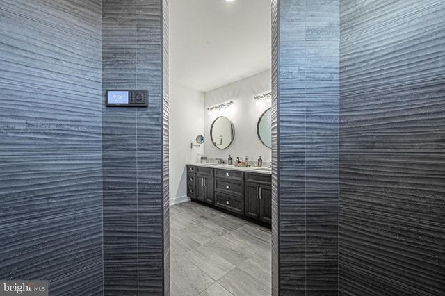 420 N DELAVAN AVE, Margate City, NJ 08402