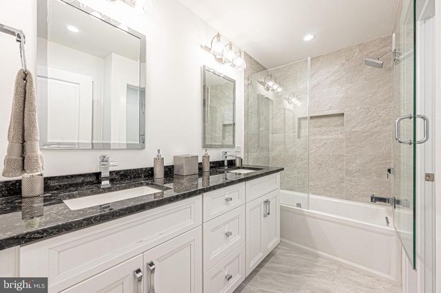 420 N DELAVAN AVE, Margate City, NJ 08402