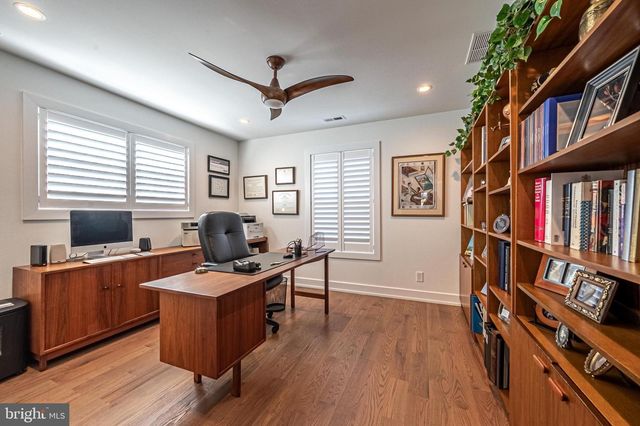 420 N DELAVAN AVE, Margate City, NJ 08402