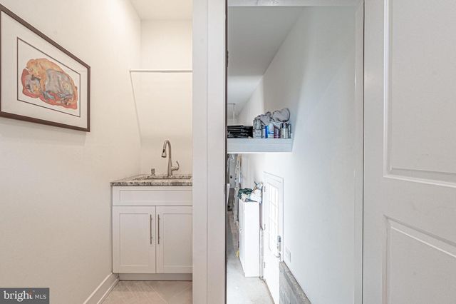 420 N DELAVAN AVE, Margate City, NJ 08402