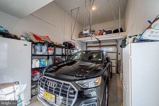 420 N DELAVAN AVE, Margate City, NJ 08402