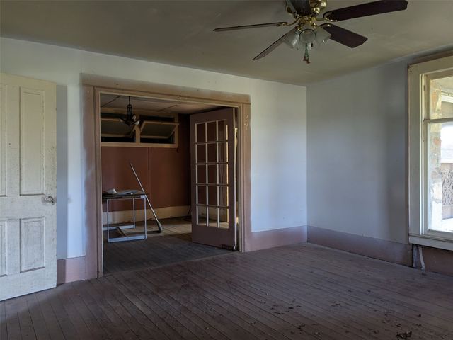 200 E Kidd, Iredell, TX 76649