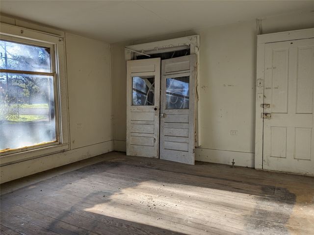 200 E Kidd, Iredell, TX 76649