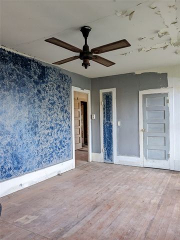 200 E Kidd, Iredell, TX 76649
