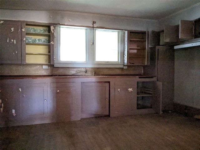 200 E Kidd, Iredell, TX 76649